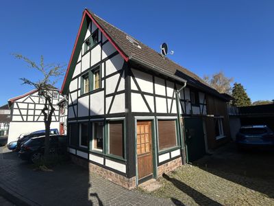 Charmantes Fachwerkhaus mit Innenhof und Garage in zentraler Lage von Kommern