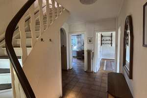 Rotklinker-Villa mit 6,5 Zimmern in Volksdorf, positiver Bauvorbescheid für 2 WE vorhanden – Die vollständige Adresse der Immobilie erhältst du vom Anbieter., 22359 Volksdorf, Hamburg – Vorschaubild 6
