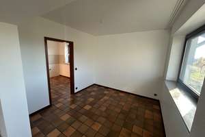 Freistehendes Einfamilienhaus, 188 m² WFL, sep. ELW, Garten, Garage, bezugsfrei, 51515 Kürten – Die vollständige Adresse der Immobilie erhältst du vom Anbieter., 51515 Kürten – Vorschaubild 9