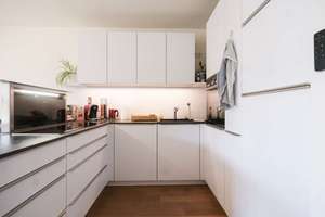 Moderne 2-Zimmer-Wohnung in Schwabing mit Balkon zum grünen Innenhof – Petra-Kelly-Straße 7, 80797 Schwere-Reiter-Straße, München – Vorschaubild 6
