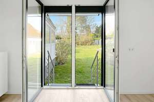 Mehr als nur Wohnen! - 3,5-Zimmer-Wohnung mit großem Garten, Terrasse und Gartenhaus