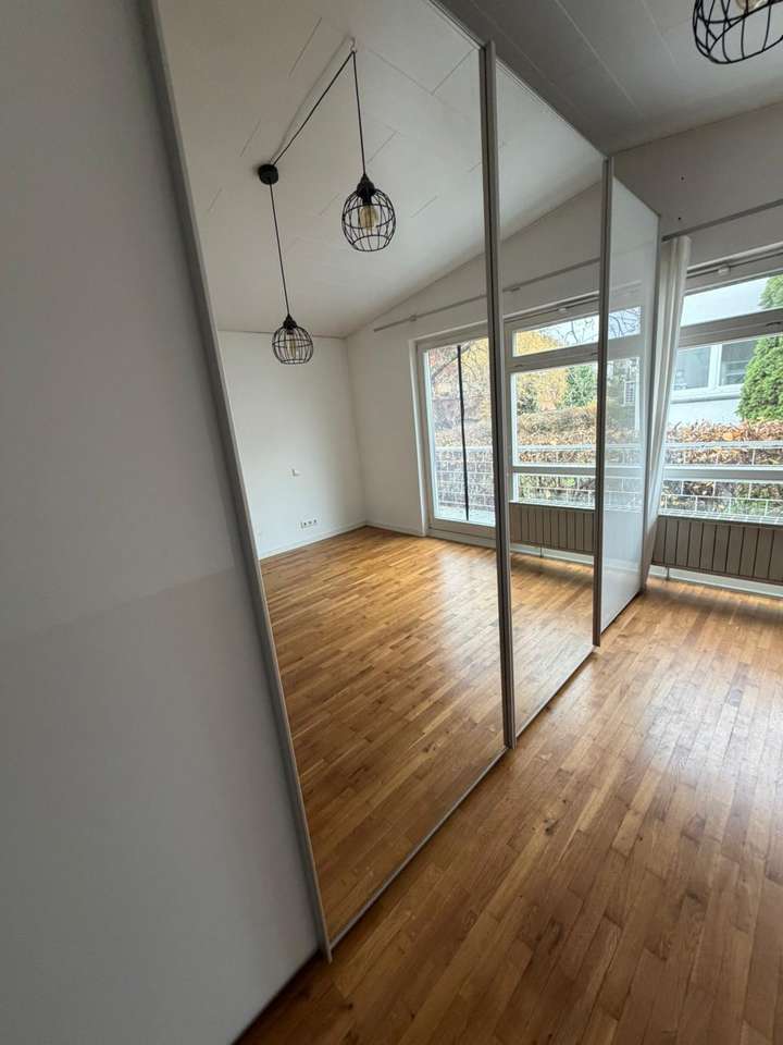 E 2 -Schlafzimmerschrank