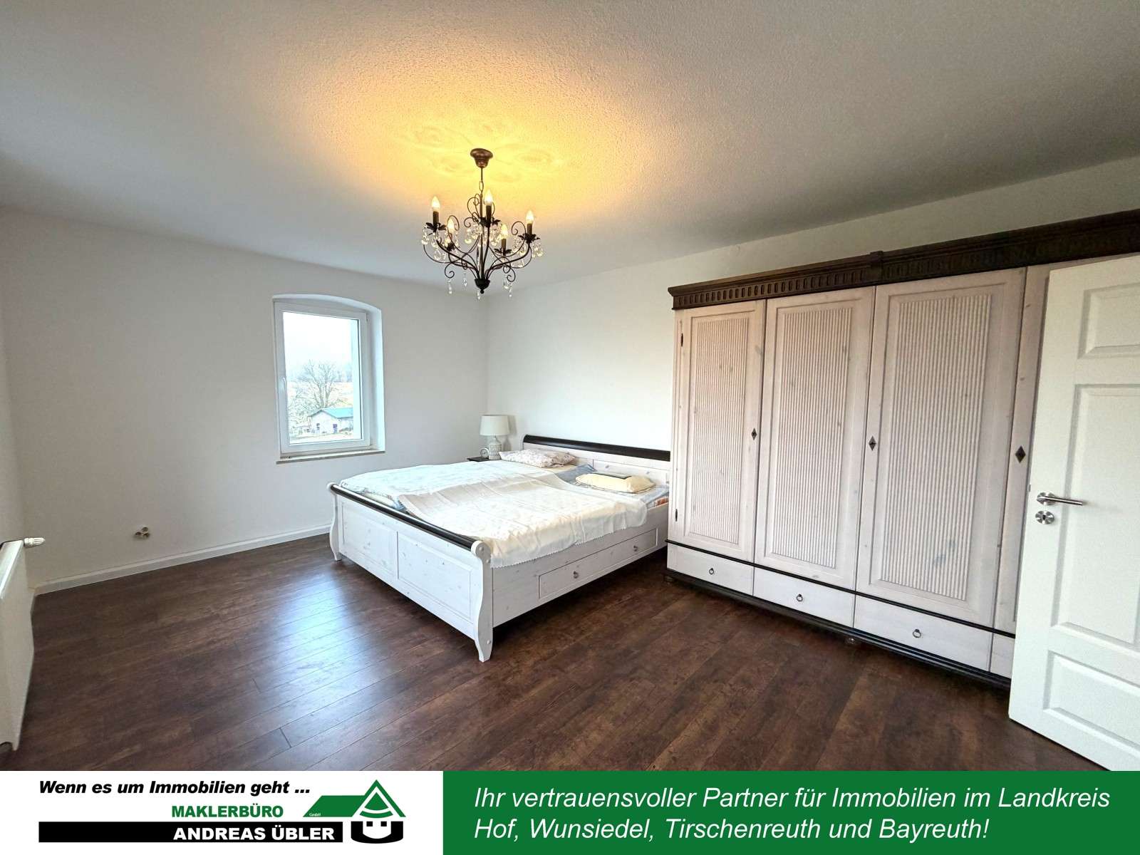 Immobilie in Waldershof - Ehemaliges Schul- und Pfarrhaus in Traumlage! - Bild 0