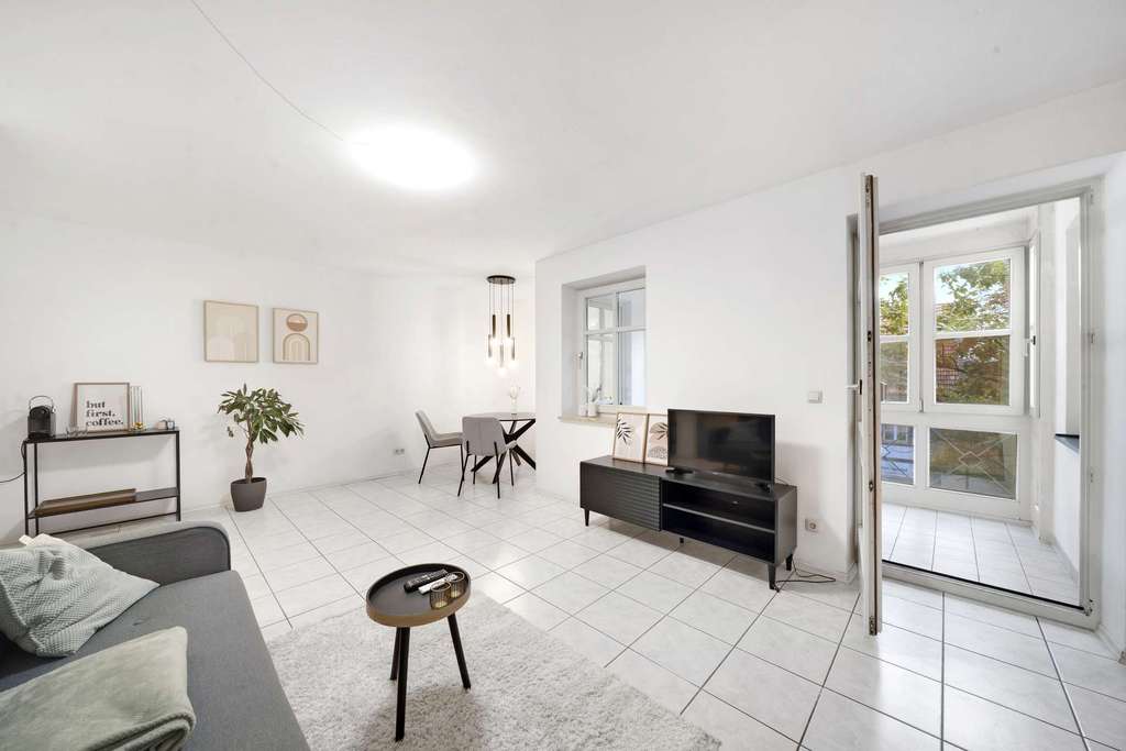 Immobilie in Erding - Perfekt geschnittene Wohnung ohne Mietvertrag – mit Loggia, neuer Küche & TG-Stellplatz - Bild 2