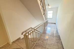 Bezugsfreie 3-Zimmer-Wohnung mit Pkw-Stellplatz und 2 Balkonen in Berlin – Die vollständige Adresse der Immobilie erhältst du vom Anbieter., 12527 Grünau, Berlin – Vorschaubild 18