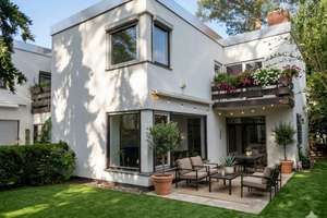Helles Eckhaus in Dahlem mit Südwest-Garten, Balkon und über 50 m² Kellerfläche – Die vollständige Adresse der Immobilie erhältst du vom Anbieter., 14195 Dahlem, Berlin – Vorschaubild 1