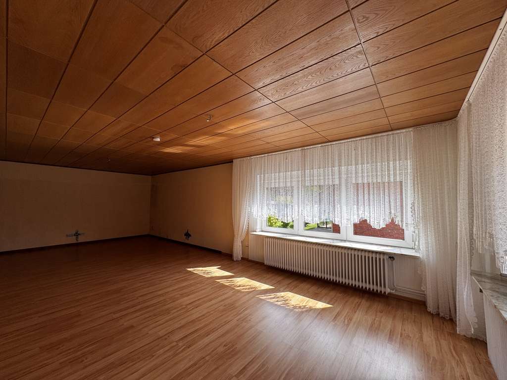 Immobilie in Rosengarten - ***NENNDORF***EINFAMILIENHAUS MIT SEP. WOHNUNG UND GARAGEN ZU VERKAUFEN*** - Bild 3