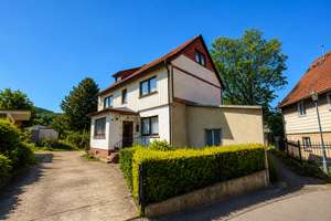1-2 Familienhaus auf 180 m² Wohnfläche, 1.500 m² Grundstück, 2 Garagen und großzügiger Garten – Die vollständige Adresse der Immobilie erhältst du vom Anbieter., 38871 Ilsenburg (Harz) – Vorschaubild 2