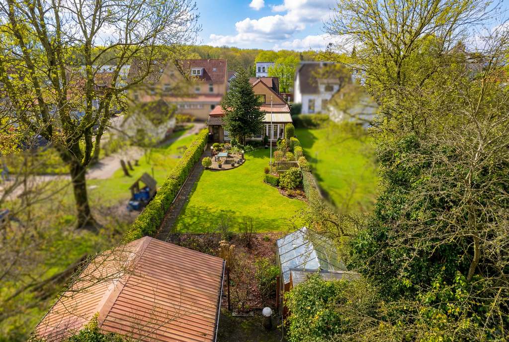 Immobilie in Harrislee - Zentral in Harrislee: Ca. 300 m² Wohn- und Nutzfläche – flexibel nutzbares Immobilienensemble - Bild 3