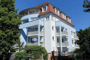 *2-RW mit 2 Balkonen, Stellplatz & Aufzug in beliebter Wohnlage*