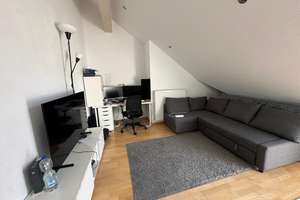 2-Zimmer-Dachgeschosswohnung in Ottobrunn direkt an der S-Bahn – möbliert, Balkon, TG, Keller