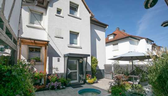 Bild von Vielseitig nutzbares 1-3 Familienhaus in einem gepflegten Zustand