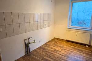 Mehrfamilienhaus mit Option zur teilweisen Eigennutzung! – Die vollständige Adresse der Immobilie erhältst du vom Anbieter., 6406 Bernburg (Saale) – Vorschaubild 4