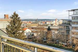 Wo Licht den Raum erfüllt – mit Blick über Dresden, bezugsfreie Dachgeschosswohnung – Die vollständige Adresse der Immobilie erhältst du vom Anbieter., 1159 Löbtau-Süd, Dresden – Vorschaubild 3