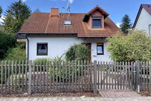 Gemütliches Einfamilienhaus in Dachwig – Die vollständige Adresse der Immobilie erhältst du vom Anbieter., 99100 Dachwig – Vorschaubild 1