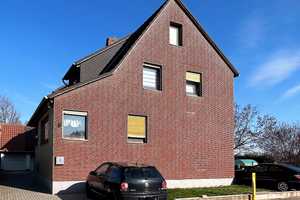 Zweifamilienhaus in ruhiger Lage mit Garagen, Stellplätzen und pflegeleichten Garten – Salzgitter – Vorschaubild 3