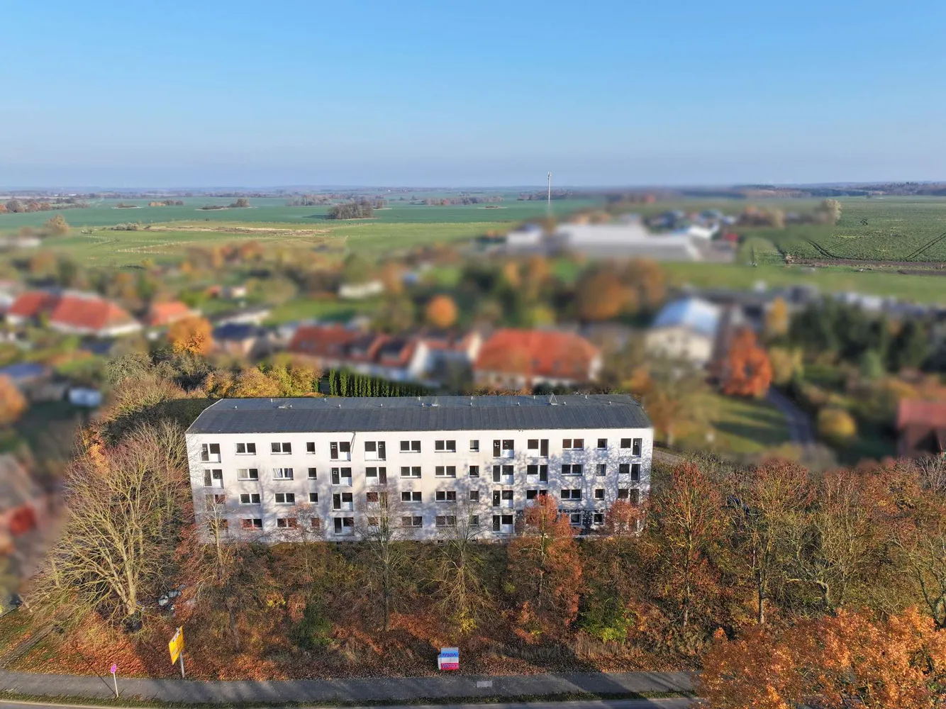 Großes Mehrfamilienhaus in einem entwicklungsfähigem Zustand, Mecklenburgische Seenplatte Kreis – Bild 4