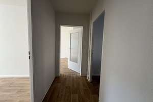 Frisch sanierte Erdgeschosswohnung mit Balkon direkt am Stadtpark für Naturliebhaber – Helbersdorfer Straße 12 c, 9120 Helbersdorf, Chemnitz – Vorschaubild 6