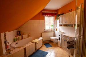 Großzügiges Einfamilienhaus mit Garage & Wohlfühlfaktor – Die vollständige Adresse der Immobilie erhältst du vom Anbieter., 96524 Föritz – Vorschaubild 16