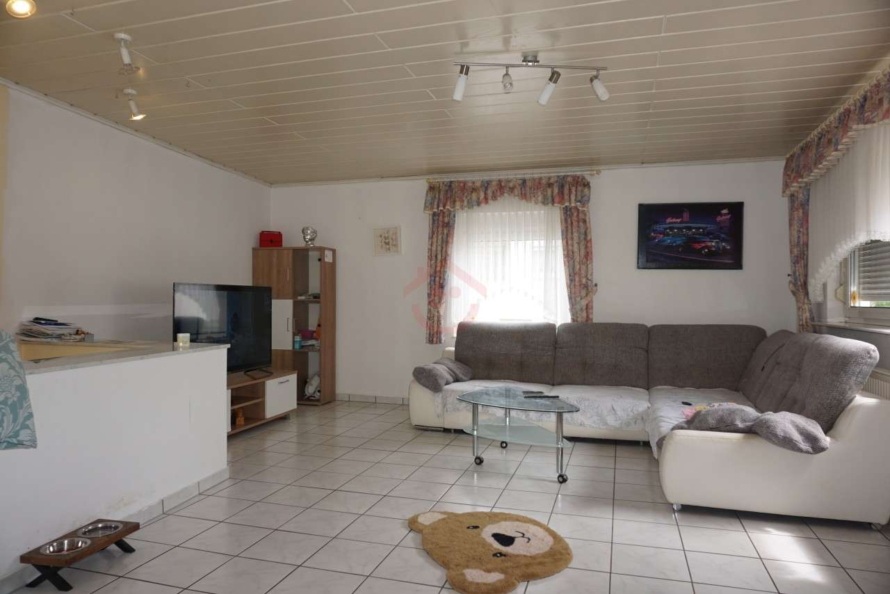 Immobilie in Biebertal - Wohnen, Vermieten, Bauen - Ehemaliges Gehöft im Herzen von Rodheim-Bieber mit vielen Optionen - Bild 0