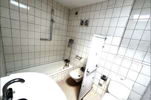 Geräumige, sehr ruhige,  Vierzimmerwohnung in Stuttgart-Hofen – Kapellenweg 67, 70378 Hofen, Stuttgart – Vorschaubild 14