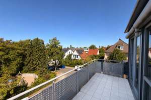 Wohnen über den Dächern Heidelbergs – helle 3-Zimmer-Dachgeschosswohnung mit Balkon – Röntgenstraße 7, 69126 Rohrbach, Heidelberg – Vorschaubild 2