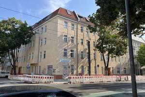Gut geschnittene und Lichtdurchflutete Wohnung in Berlin, auch als WG geeignet