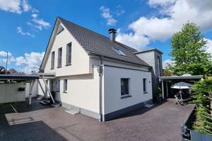 Ihr neues Zuhause mit Zukunft – Zweifamilienhaus mit PV-Anlage, Außenpool und Vollkeller! – Die vollständige Adresse der Immobilie erhältst du vom Anbieter., 33378 Rheda-Wiedenbrück – Vorschaubild 3