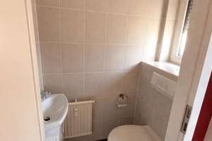 Gepflegtes Reihenmittelhaus mit 4 Zimmern in Köln-Eil – Die vollständige Adresse der Immobilie erhältst du vom Anbieter., 51145 Eil, Köln – Vorschaubild 10