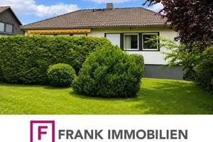 FRANK IMMOBILIEN -OKAL-Fertighaus aus den 70er-Jahren – bereit für neue Ideen