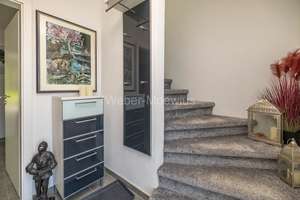 Modernisiertes Einfamilienhaus (einseitig angebaut) mit ELW, 2 Terrassen + Garten in Zentrumslage – Die vollständige Adresse der Immobilie erhältst du vom Anbieter., 53804 Much – Vorschaubild 7