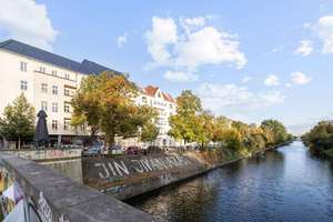 Licht, Lage, Lebensqualität - Sonnenverwöhnter Altbautraum am Kiehlufer