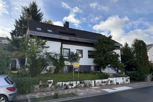 Wohnhaus am Schul- und Sportzentrum-mit ausgebautem Dachstudio-beste Wohnlage – Die vollständige Adresse der Immobilie erhältst du vom Anbieter., 76887 Bad Bergzabern – Vorschaubild 1