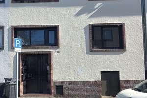 Schickes Drei Familienhaus