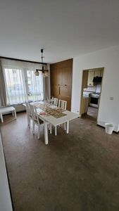 4-Zimmer-Erdgeschosswohnung mit Einbauküche zu vermieten