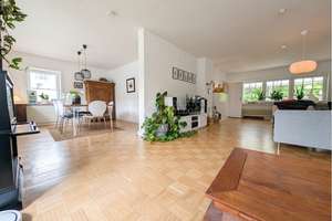 Viel Platz und großes Grundstück: 5-Zimmer-Doppelhaushälfte in ruhiger Bremer Wohnlage – Die vollständige Adresse der Immobilie erhältst du vom Anbieter., 28329 Gartenstadt Vahr, Bremen – Vorschaubild 5