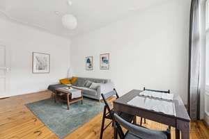 Charmante 2-Zimmer-Altbauwohnung mit Balkon – 4. OG, Samariterkiez, bezugsfrei – 10247 Friedrichshain, Berlin – Vorschaubild 10
