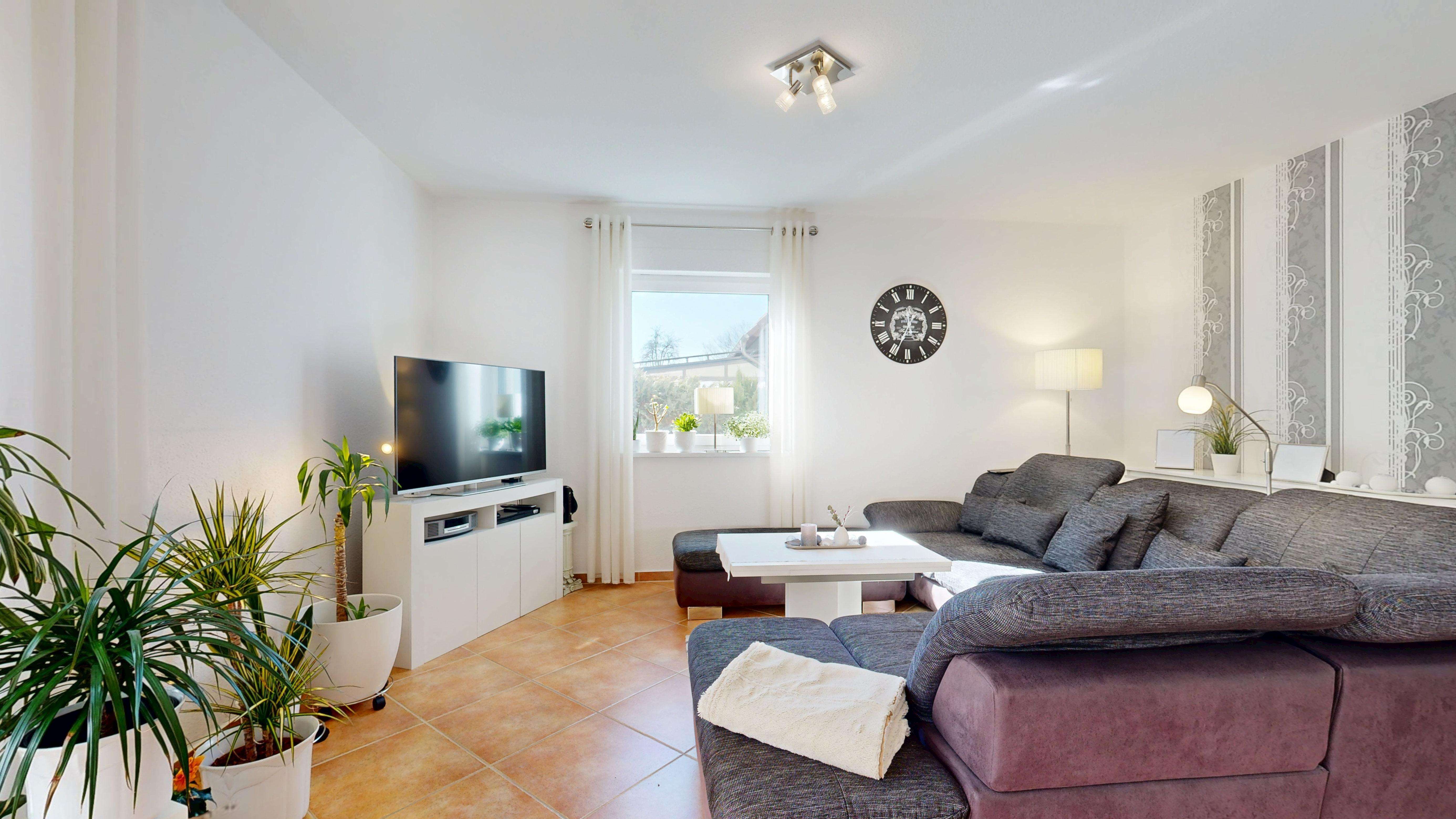 Immobilie in Briesen (Mark) - Top gepflegtes Haus + großes Grundstück + provisionsfrei mit maklerlos-verkaufen.de - Bild 1