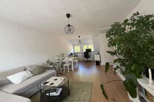 Helle 2,5 Zimmerwohnung in Stuttgart-Hedelfingen in ruhiger Lage mit Aussicht ins Grüne – Rohrackerstraße 134, 70329 Hedelfingen (Ortsteil), Stuttgart – Vorschaubild 3