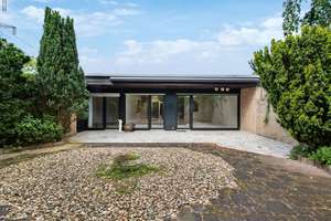 Moderne Wohlfühloase mit viel Licht &amp; Privatsphäre: Stilvoller Bungalow mit Gartenparadies  – Die vollständige Adresse der Immobilie erhältst du vom Anbieter., 40670 Meerbusch – Vorschaubild 3