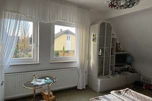 Bezugsfrei!
Wohlfühl-EFH für Familien mit Sonnengarten in Ruhig-Lage und sehr günstigem Erbpachtzin – Die vollständige Adresse der Immobilie erhältst du vom Anbieter., 53127 Ippendorf, Bonn – Vorschaubild 22