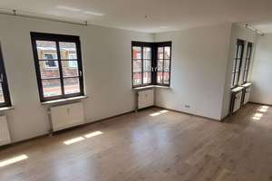 Exklusives Wohnen über den Dächern der Nürnberger Altstadt – Stillvolle 3-Zimmerwohnung ! – Die vollständige Adresse der Immobilie erhältst du vom Anbieter., 90403 Altstadt, Sankt Sebald, Nürnberg – Vorschaubild 3