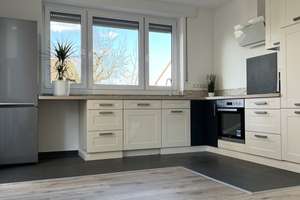 Schöne, geräumige zwei Zimmer Wohnung in Pforzheim, Buckenberg mit großem Garten + Terrasse.