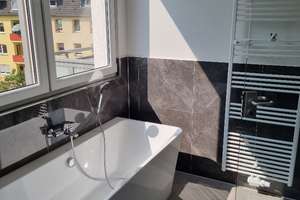Kernsanierte Wohnung mit Balkon und Einbauküche – Regenbergastr. 33, 47137 Mittelmeiderich, Duisburg – Vorschaubild 3