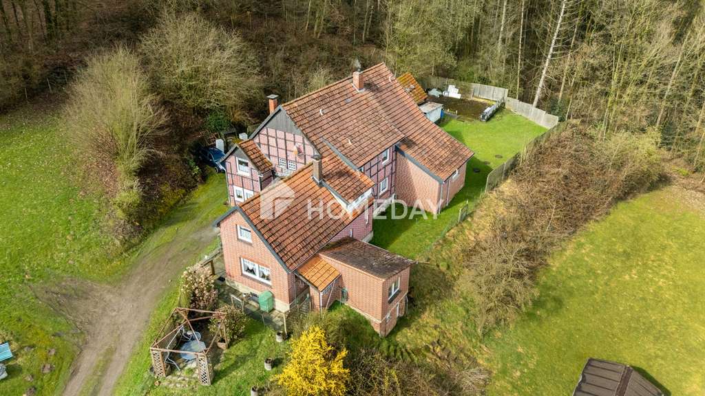 Immobilie in Vlotho - Historisches Wohnhaus mit großzügigem Grundstück und vielseitigen Nutzungsmöglichkeiten - Bild 3