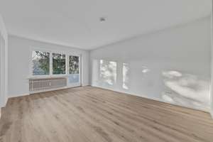Modernes Ambiente, lichtdurchflutet und hochwertig renoviert: 2-Zimmer-Wohnung in München-Moosach! – Die vollständige Adresse der Immobilie erhältst du vom Anbieter., 80992 Alt-Moosach, München – Vorschaubild 2