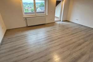 Gemütliches Mehrfamilienhaus in Freihung-Seugast: Ihr neues Zuhause wartet auf Sie! – Die vollständige Adresse der Immobilie erhältst du vom Anbieter., 92271 Freihung – Vorschaubild 3