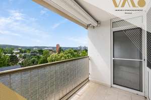 Jetzt sichern: Bezugsfreie 4-Zimmerwohnung mit Loggia zu verkaufen!