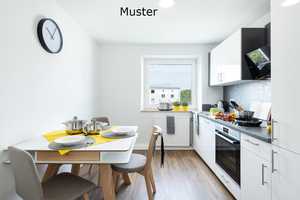 Senioren aufgepasst! Praktische 2-Zimmer-Wohnung mit Dusche und Balkon! – Falkenstr. 9, 1067 Dresden – Vorschaubild 3
