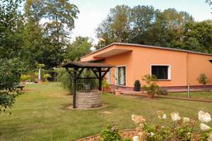 Einfamilienhaus im Bungalowstil mit Pool; Sauna & Teich in ruhiger Lage in Wassernähe – Kanalstraße 2b, 39317 Elbe-Parey – Vorschaubild 3